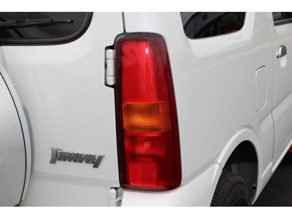 2015 Suzuki Jimny Kei car III Рестайлинг 2, белый - вид 18