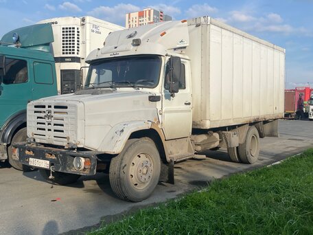 1999 ЗИЛ 4331, белый, 700000 рублей, вид 2
