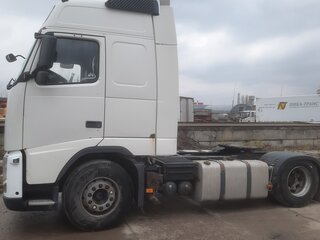2010 Volvo FH, белый, 2600000 рублей, вид 2