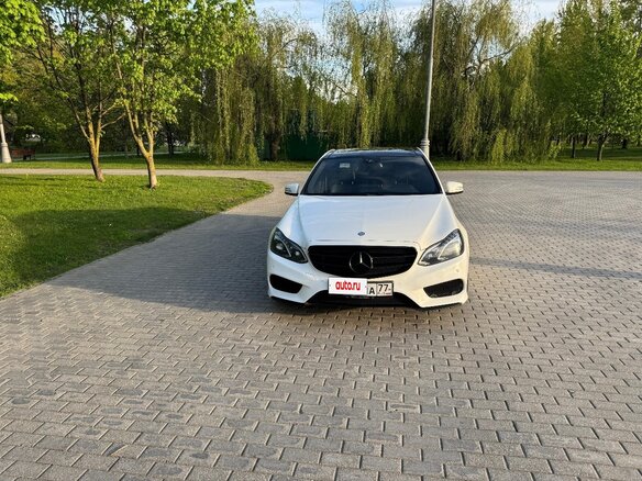 2013 Mercedes-Benz E-Класс 200 IV (W212, S212, C207) Рестайлинг, белый - вид 3