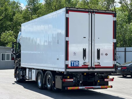 2018 Volvo FH, чёрный, 16656990 рублей, вид 4