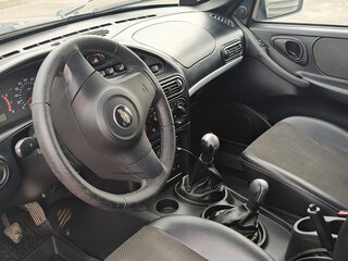 2016 Chevrolet Niva I Рестайлинг, серый, 750000 рублей, вид 3