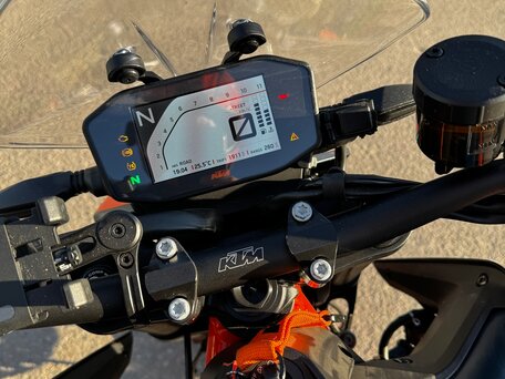 2023 KTM 890 Duke R, синий, 1260000 рублей, вид 3