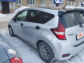 2018 Nissan Note e-Power II Рестайлинг, серебристый, 1550000 рублей, вид 4