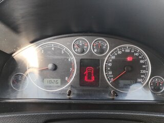 2006 Volkswagen Multivan T5, серебристый, 2000000 рублей, вид 1