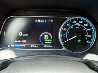 2018 Nissan Leaf II (ZE1), серебристый, 1600000 рублей, вид 3