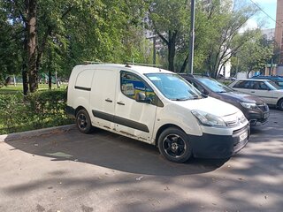2013 Citroen Berlingo II Рестайлинг, белый, 400000 рублей, вид 1
