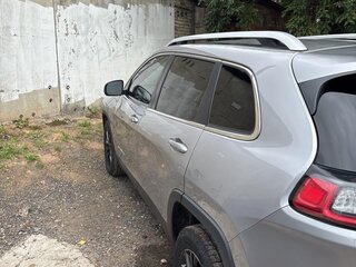 2019 Jeep Cherokee V (KL) Рестайлинг, серебристый, 1750000 рублей, вид 4