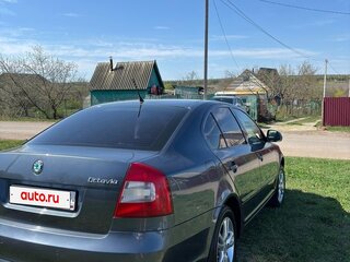 2011 Skoda Octavia II (A5) Рестайлинг, серый, 900000 рублей, вид 4