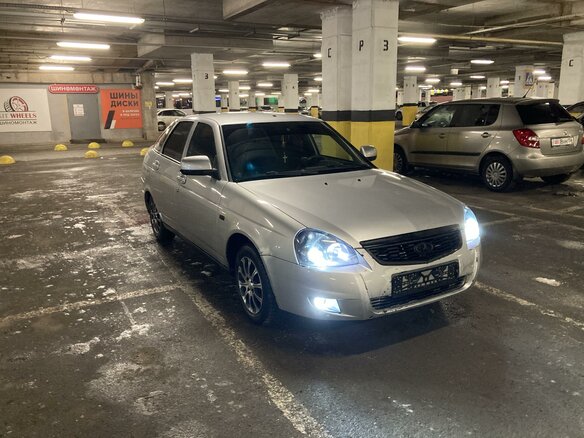 2010 Lada (ВАЗ) Priora I, серебристый, 299990 рублей - вид 3