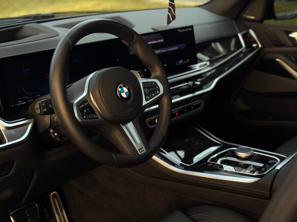 2024 BMW X5 40i IV (G05/G18) Рестайлинг, чёрный, 8450000 рублей - вид 9