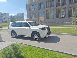 2021 Lexus LX 570 III Рестайлинг 2, белый, 12990000 рублей, вид 3