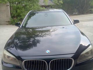 2010 BMW 7 серии Long 750Li xDrive V (F01/F02/F04), чёрный, 2000000 рублей, вид 2