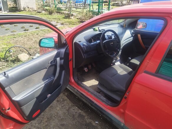 2008 Chevrolet Aveo I Рестайлинг, красный, 270000 рублей - вид 6