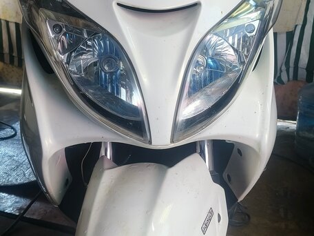 2008 Suzuki Burgman (SkyWave) 400, белый, 220000 рублей, вид 4