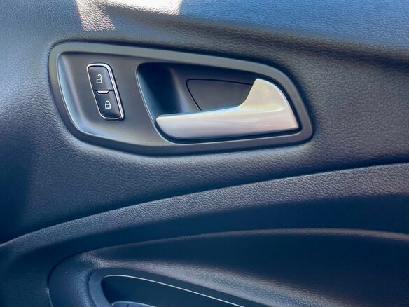 2016 Ford Kuga II, серый, 1200000 рублей - вид 10