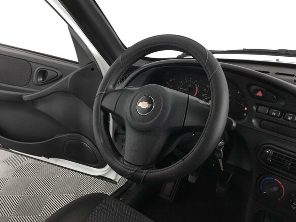 2015 Chevrolet Niva I Рестайлинг, белый - вид 18