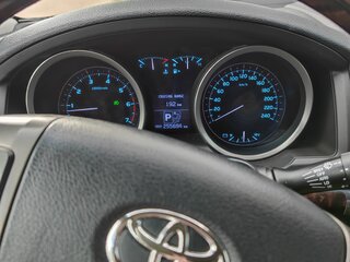 2008 Toyota Land Cruiser 200 Series, серебристый, 2650000 рублей, вид 4