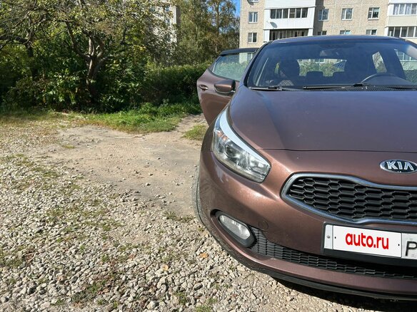 2014 Kia Ceed II, коричневый, 1100000 рублей - вид 3