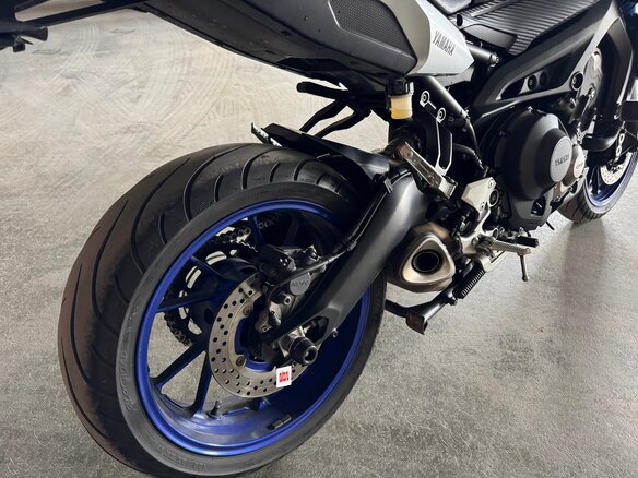 2015 Yamaha MT-09 Tracer (FJ-09), серый, 680000 рублей - вид 8