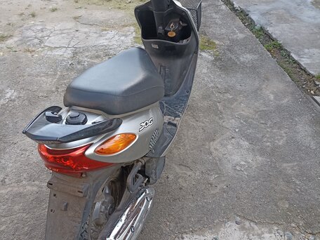 2020 Yamaha Jog, серебристый, 115000 рублей, вид 2