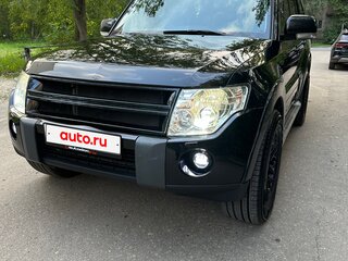 2010 Mitsubishi Pajero IV, чёрный, 1700000 рублей, вид 2