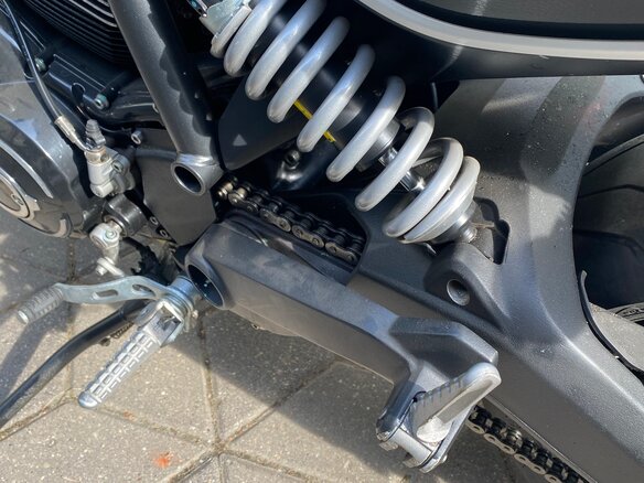 2020 Ducati Scrambler 800, серебристый, 920000 рублей - вид 28
