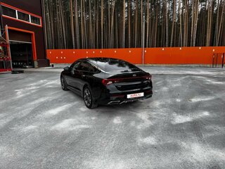 2021 Kia K5 III, чёрный, 2800000 рублей, вид 4