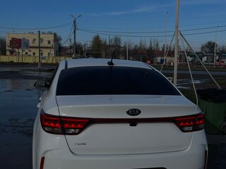 2020 Kia Rio IV Рестайлинг, белый, 1850000 рублей, вид 5