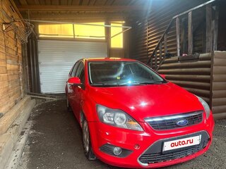 2010 Ford Focus II Рестайлинг, красный, 800000 рублей, вид 3