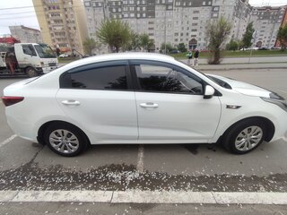 2018 Kia Rio IV, белый, 1200000 рублей, вид 4