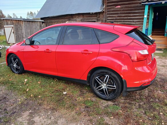 2011 Ford Focus III, красный, 860000 рублей - вид 8