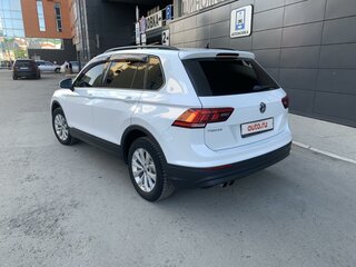2018 Volkswagen Tiguan II, белый, 2000000 рублей, вид 5