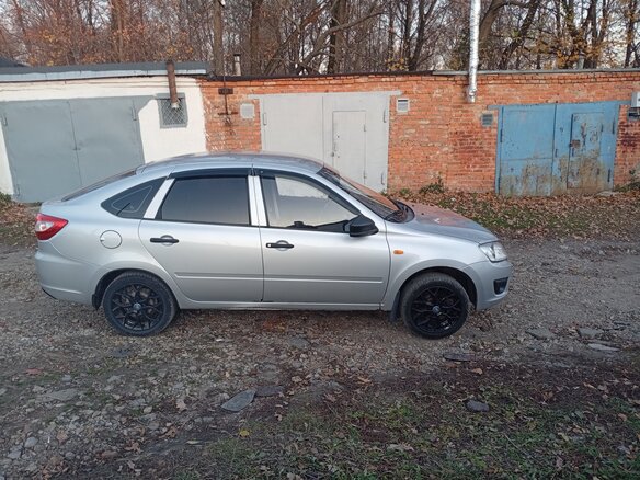 2015 Lada (ВАЗ) Granta I, серебристый, 270000 рублей - вид 3