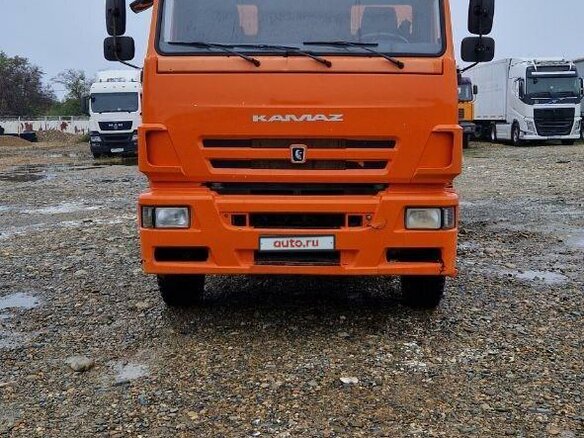 2015 КамАЗ 6520, оранжевый, 2700000 рублей