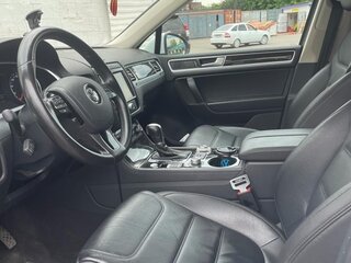 2016 Volkswagen Touareg II Рестайлинг, серый, 3200000 рублей, вид 3