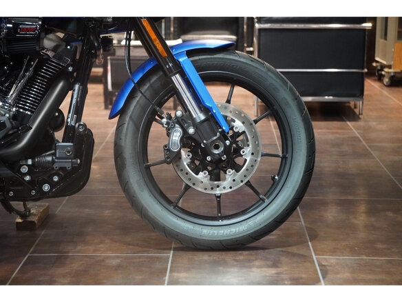2026 Harley-Davidson Low Rider ST, синий, 2530000 рублей - вид 13