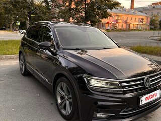 2020 Volkswagen Tiguan II, чёрный, 3650000 рублей, вид 2