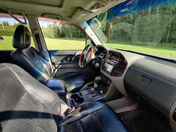 2001 Mitsubishi Montero III, серый, 680000 рублей - вид 9