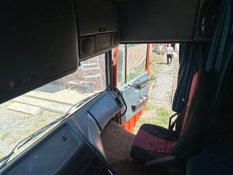 2003 DAF 95XF, оранжевый, 1300000 рублей, вид 4