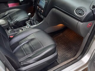 2011 Ford Focus II Рестайлинг, серебристый, 550000 рублей, вид 5