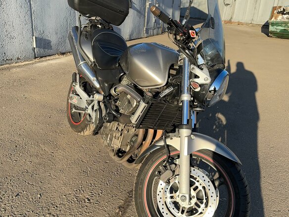 2004 Honda CB 600F Hornet, серый, 350000 рублей - вид 1