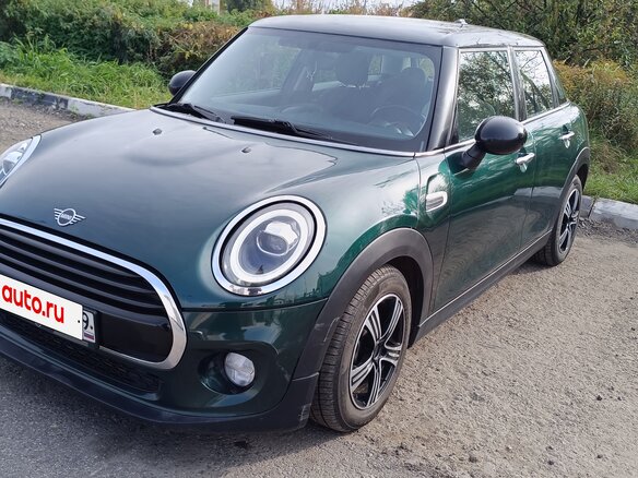 2018 Mini Hatch Cooper III (F55/F56) Рестайлинг, зелёный, 1550000 рублей - вид 1