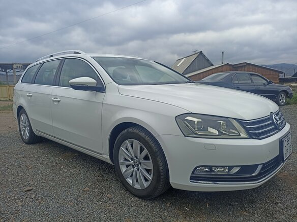 2011 Volkswagen Passat B7, белый, 1290000 рублей - вид 3