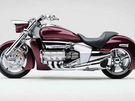 2004 Honda Valkyrie 1800, красный, 2380000 рублей, вид 1