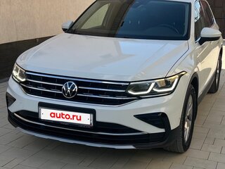 2021 Volkswagen Tiguan II Рестайлинг, белый, 3420000 рублей, вид 3