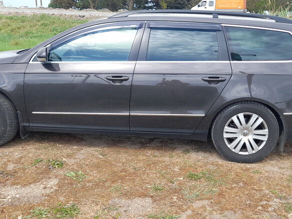 2008 Volkswagen Passat B6, коричневый, 880000 рублей - вид 3