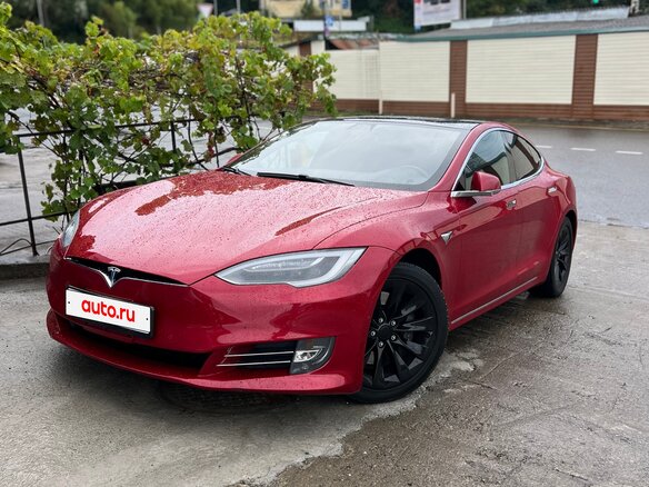 2017 Tesla Model S 75D I Рестайлинг, красный, 1650000 рублей