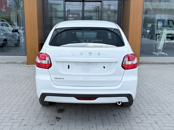 2026 Lada (ВАЗ) Granta I Рестайлинг, белый, 1131000 рублей - вид 5