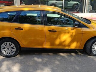 2016 Ford Focus III Рестайлинг, жёлтый, 700000 рублей, вид 5